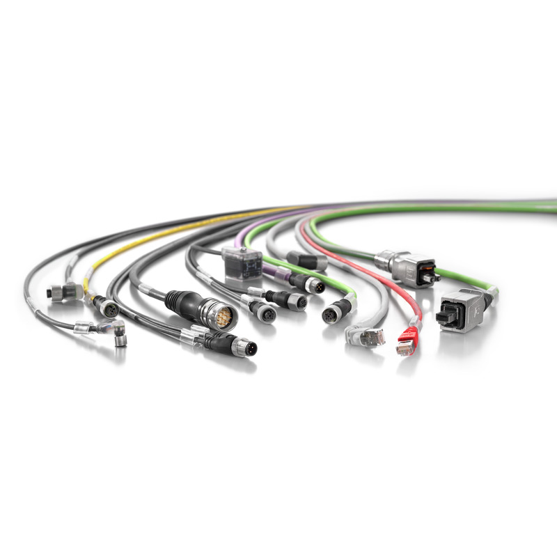 Kabelové sady, propojovací šňůry a kabely